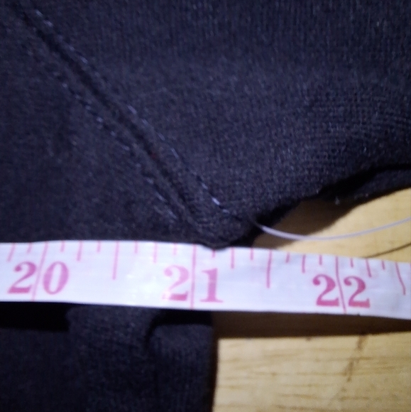 A Colosseum Nebraska Corn Huskers black hoodie in a women's size medium. NWT - Picture 8 of 9